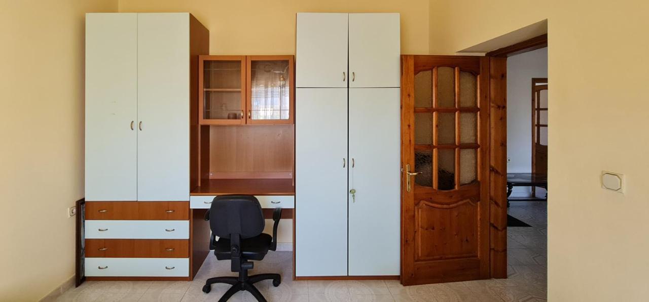 Fabio'S Apartment فلورا المظهر الخارجي الصورة